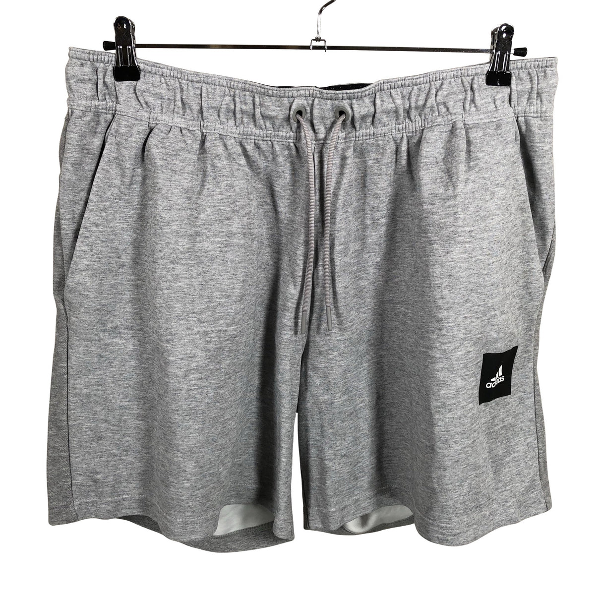 Unisex Adidas - Dressikangast lühikesed püksid, suurus XL - Hall (1)