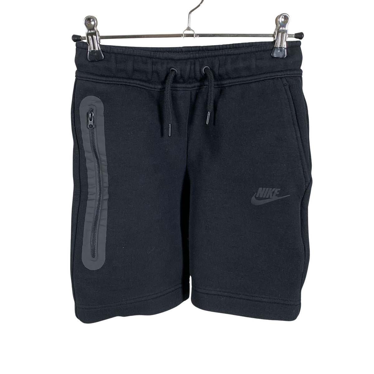 Unisex Nike - Dressikangast lühikesed püksid, suurus 128 - 134 - Must (1)