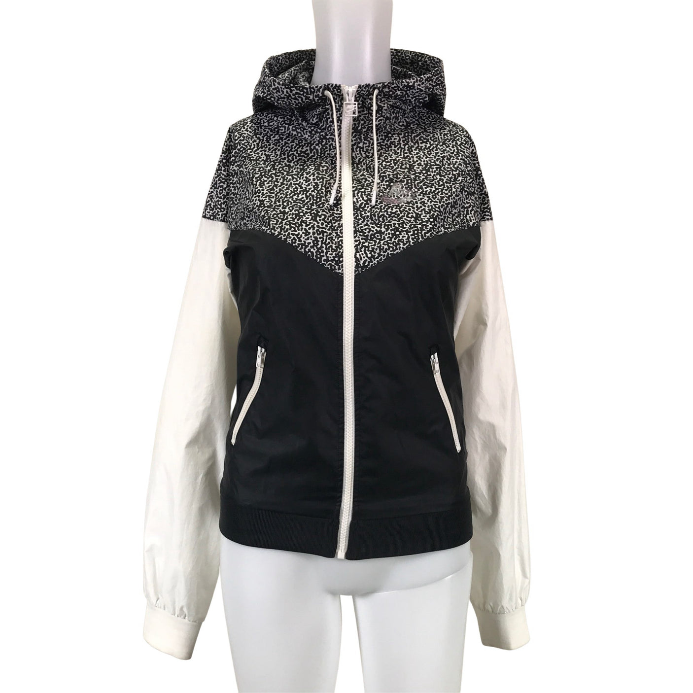 Unisex Nike - Välisjope, suurus 34 - (1)
