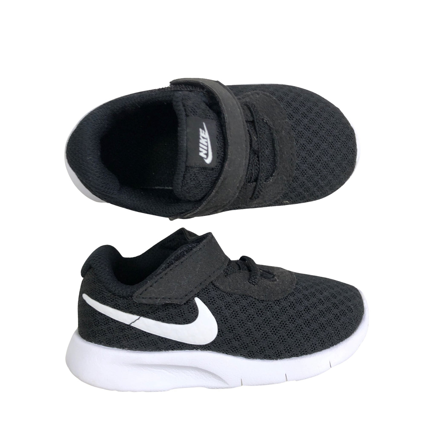 Unisex Nike - Tossud, suurus 22 - (1)