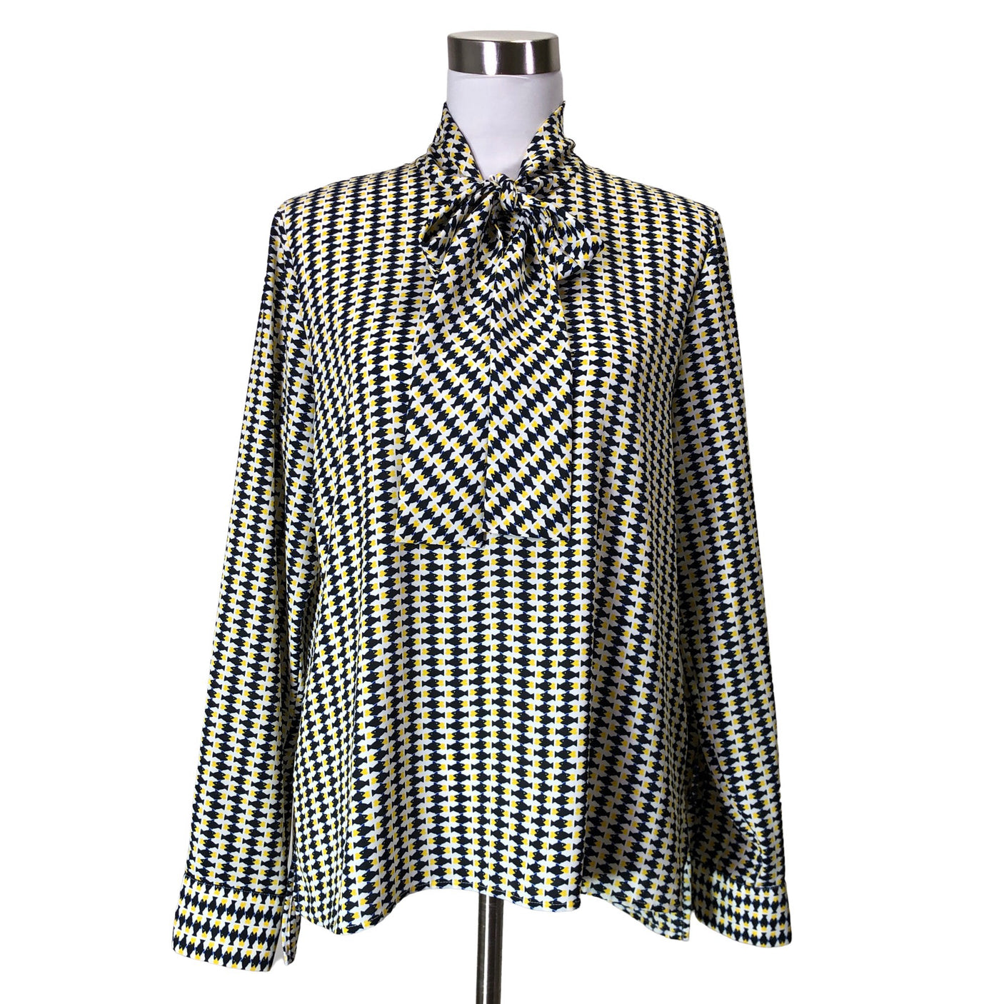 Unisex Hugo Boss - Pusero, koko 40 - (1)