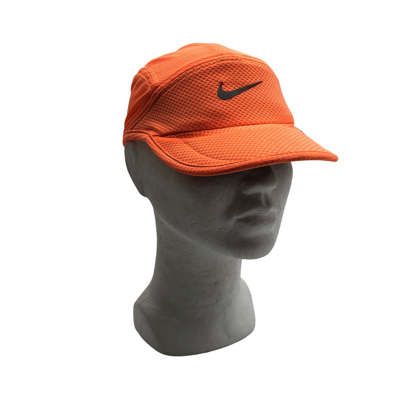 Unisex Nike - Urheilulippalakki, koko 56 - 58 cm - (1)