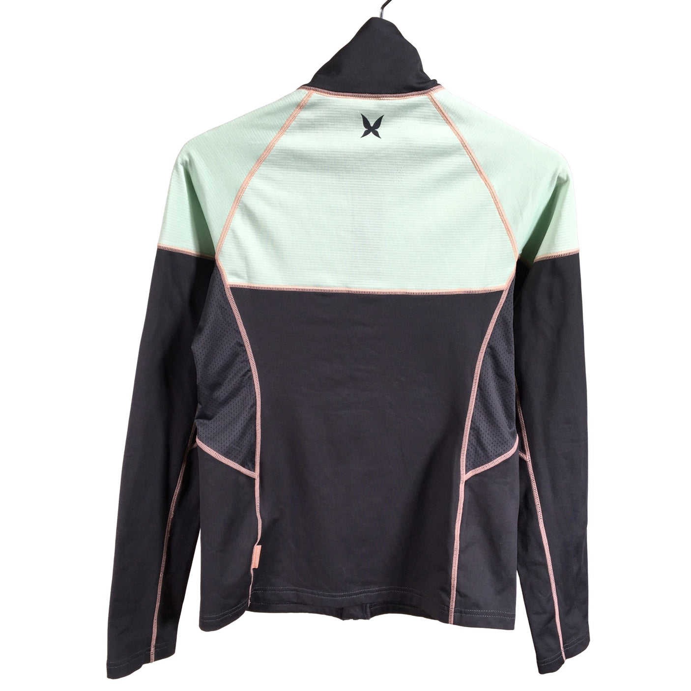 Urheilupaita,
pitkät hihat, koko 36