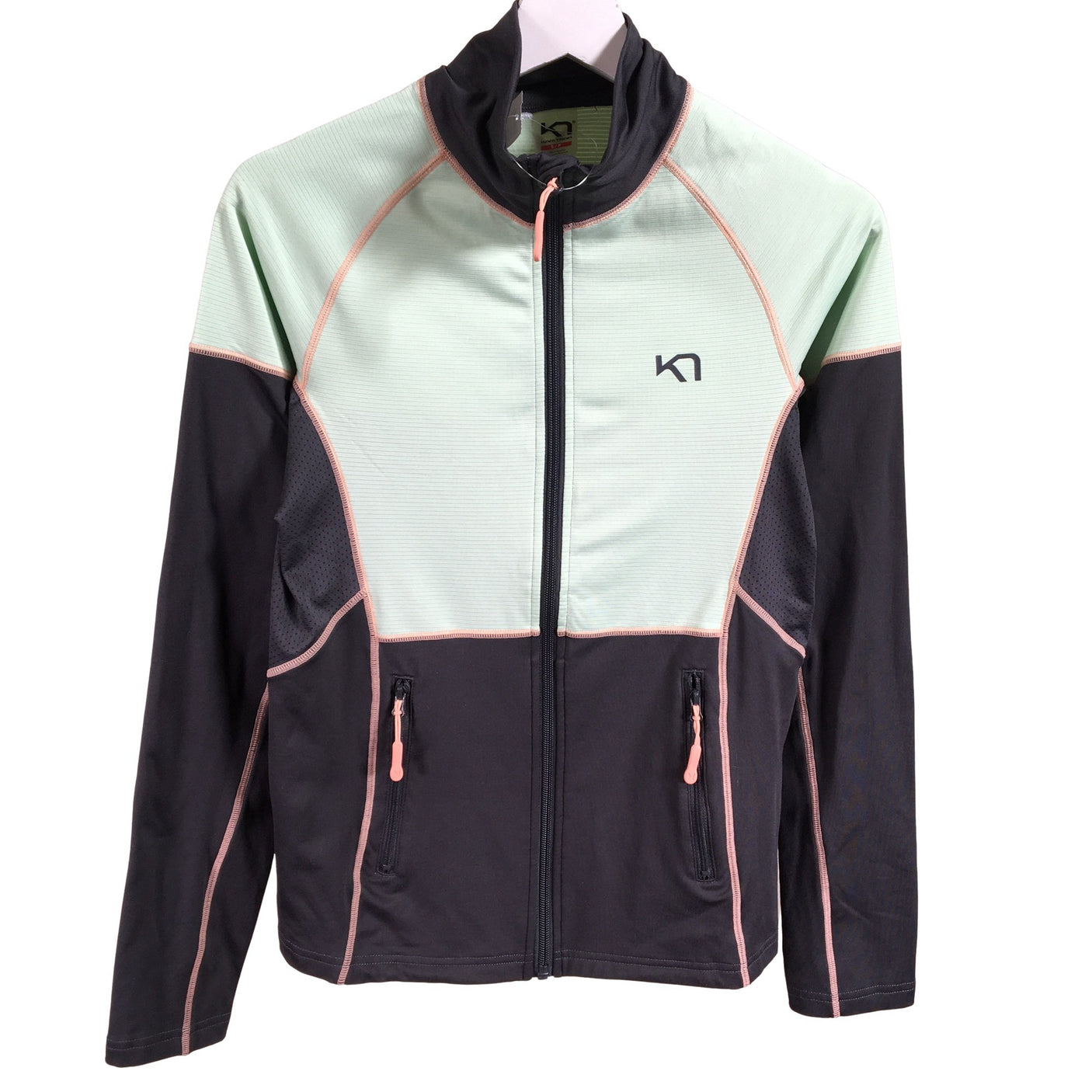 Urheilupaita,
pitkät hihat, koko 36