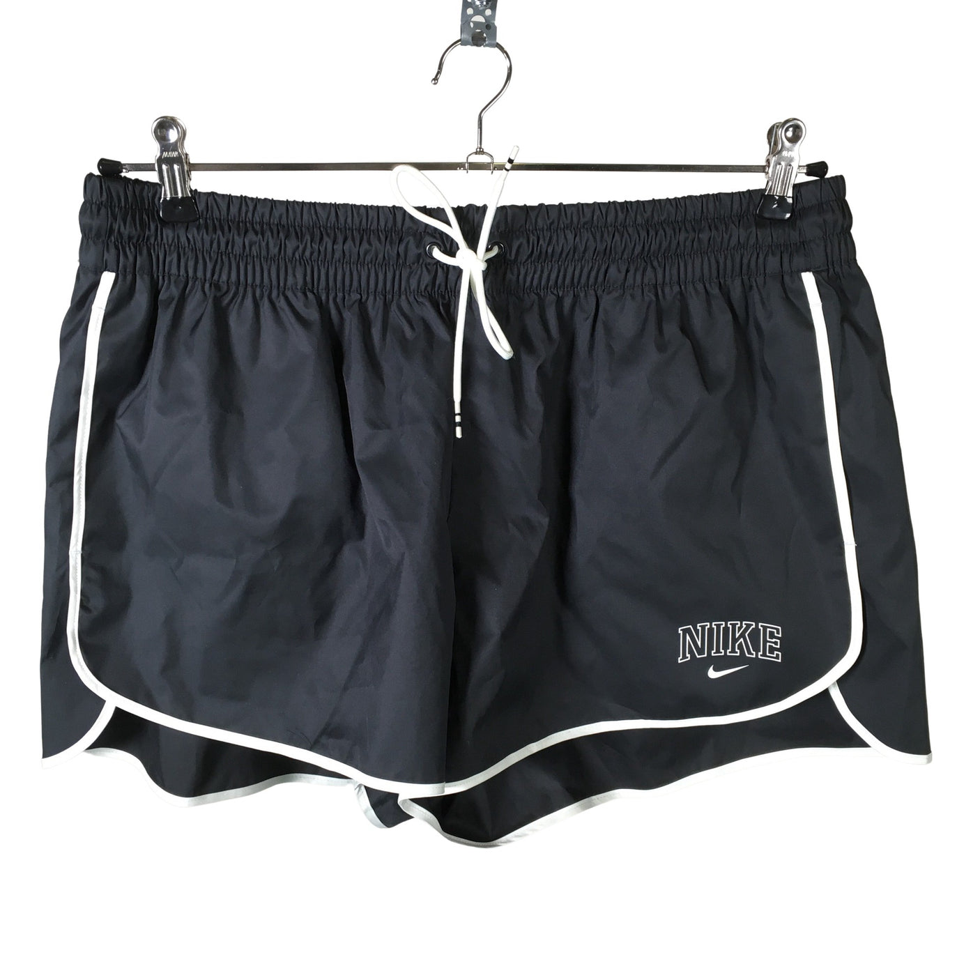 Unisex Nike - Urheilushortsit, koko 42 - (1)