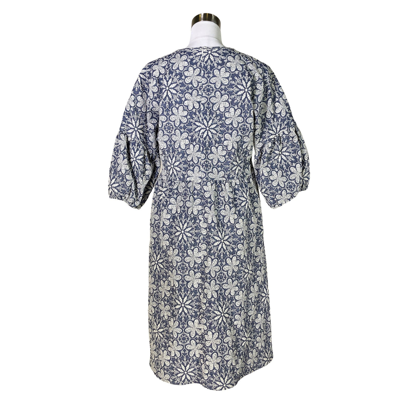 Unisex Kuusama - Juhlamekko, koko 40 - (2)