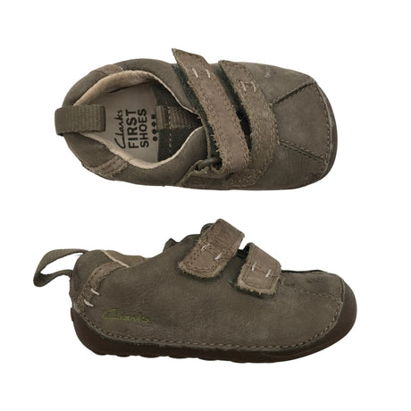 Unisex Clarks - Lapse kingad, suurus 18. -  ()