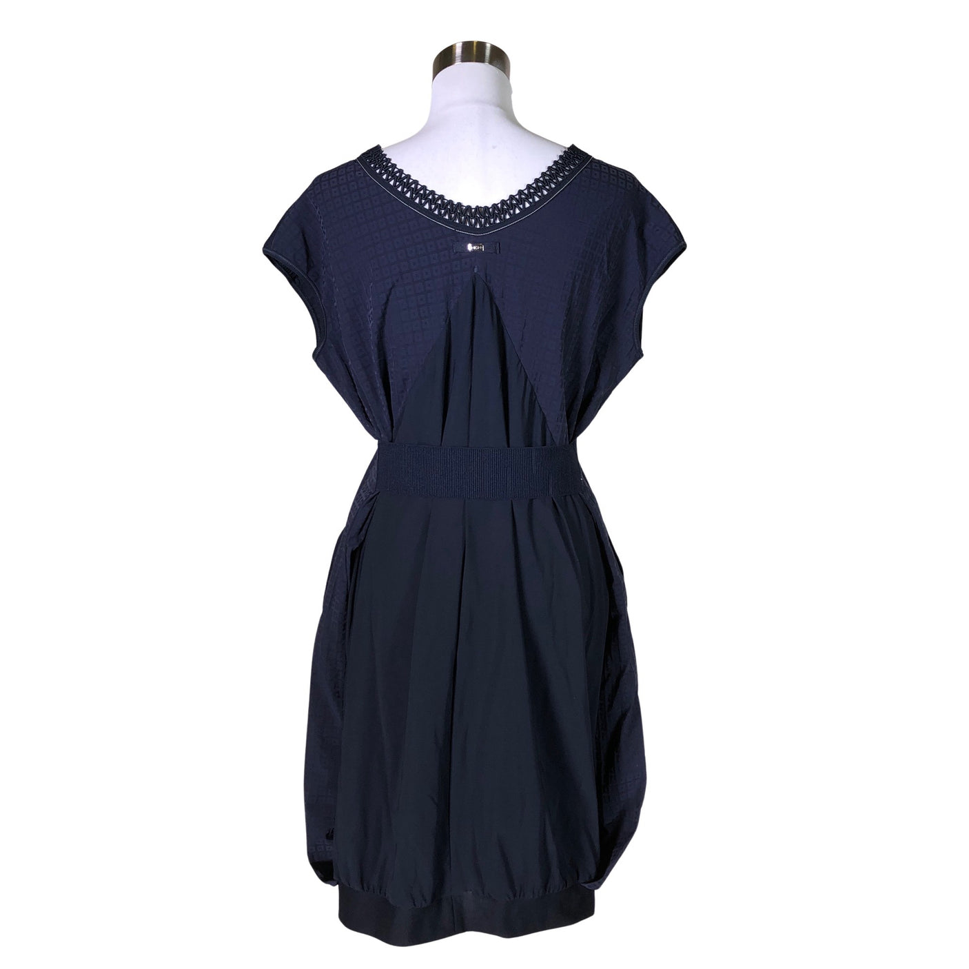 Unisex High Tech - Kangas kleit, suurus 38. -  (2)