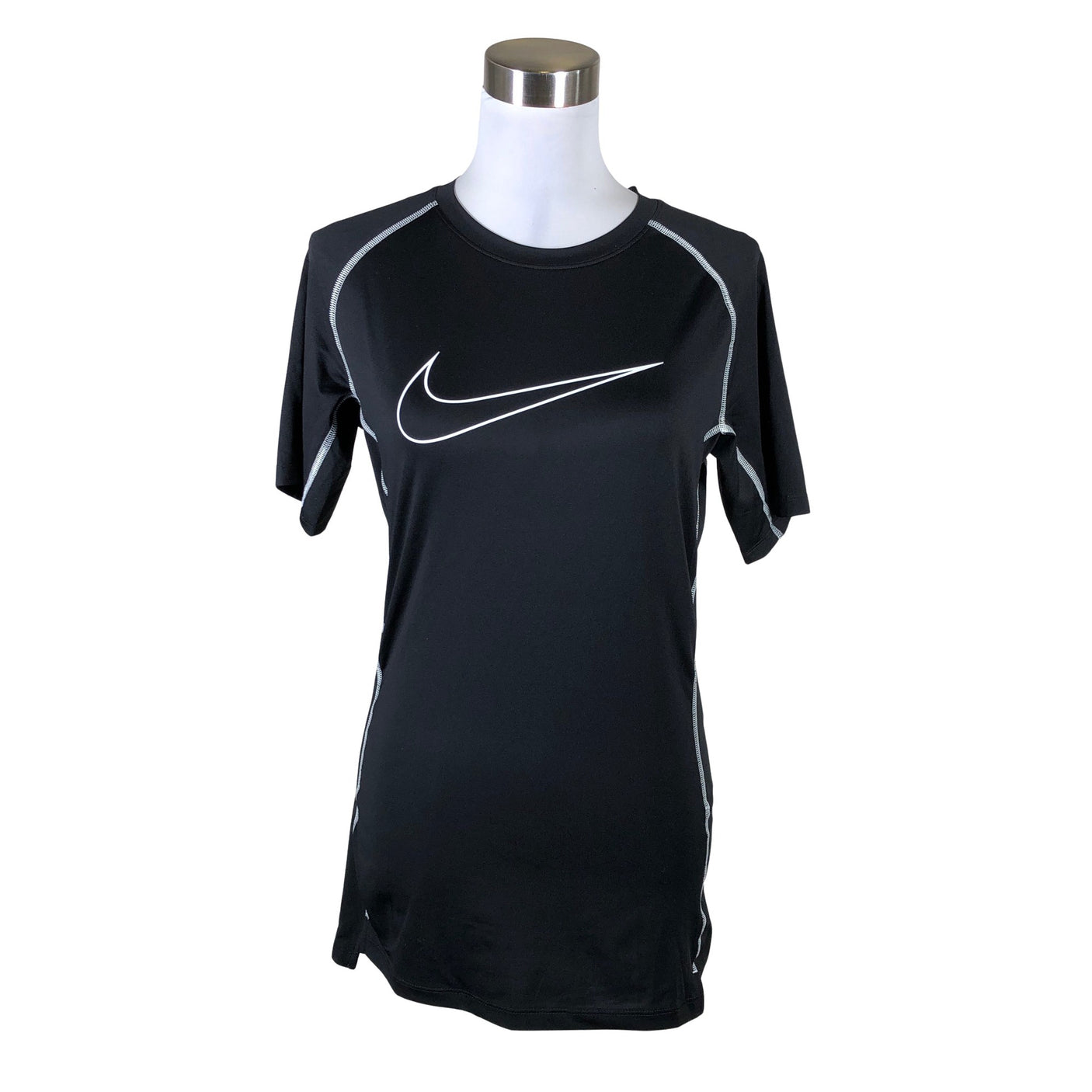 Unisex Nike - Urheilupaita, lyhyet hihat, koko 40 -  (1)