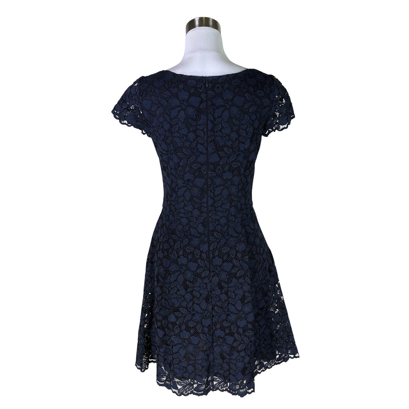 Unisex Hugo Boss - Juhlamekko, koko 36 -  (2)