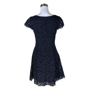 Unisex Hugo Boss - Juhlamekko, koko 36 -  (2)