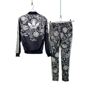 Unisex Adidas - Verryttelytakki, koko 32 -  (2)