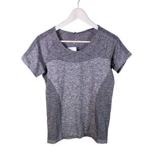Unisex Nike - Urheilupaita, lyhyet hihat, koko 38 -  (1)