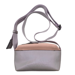 Unisex Calvin Klein - Olkalaukku, koko Mini -  (1)