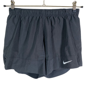 Unisex Nike - Urheilushortsit, koko 36 -  (1)