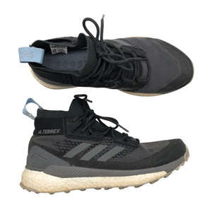 Unisex Adidas - Retkeilylenkkarit, koko 42 -  (1)