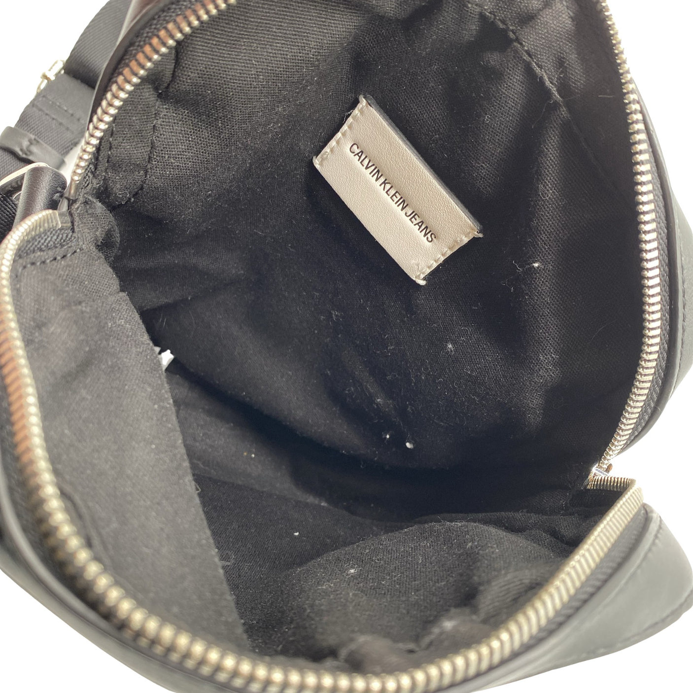 Unisex Calvin Klein Jeans - Õlakott, suurus Mini - Must (2)