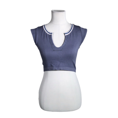 Unisex Urban Outfitters - Spordisärk, lühikesed käised, suurus 38 - Sinine ()