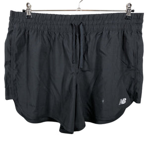 Unisex New Balance - Lühikesed spordipüksid, suurus XL - Must (1)