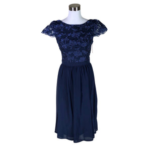 Unisex Chi Chi London - Pidulik kleit, suurus 36 - Sinine (1)