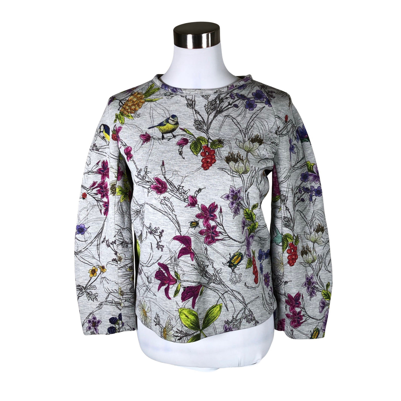 Unisex Escada - Trikoopaita, koko 36 -  (1)