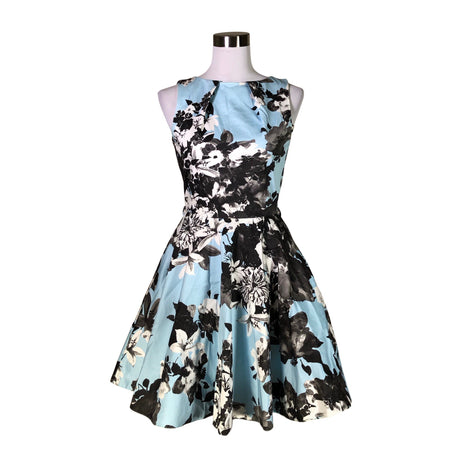 Unisex Closet - Pidulik kleit, suurus 36 - Helesinine ()