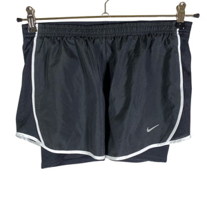Unisex Nike - Urheilushortsit, koko 36 -  (1)