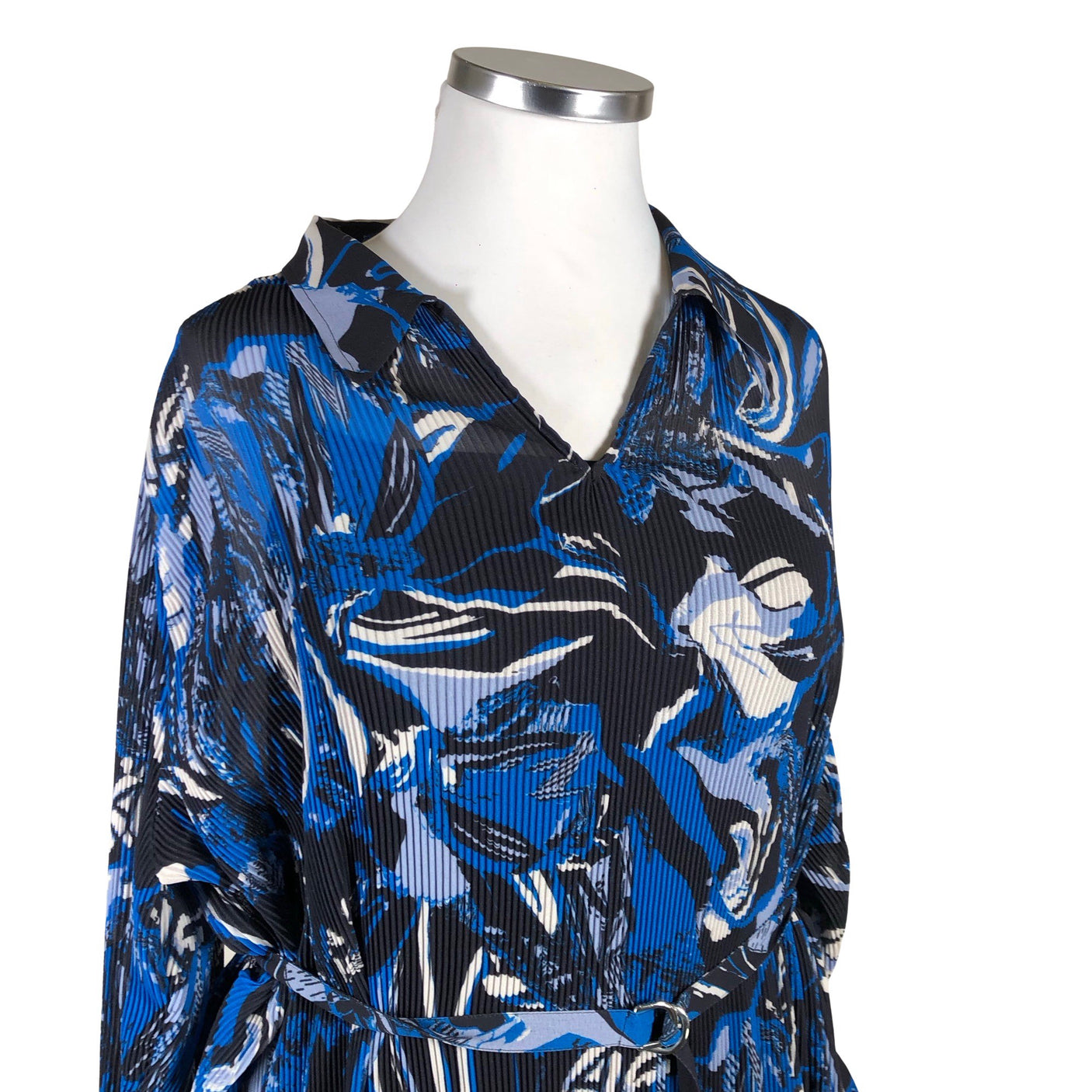 Unisex Hugo Boss - Õhuke kleit, suurus 46 - Sinine (3)