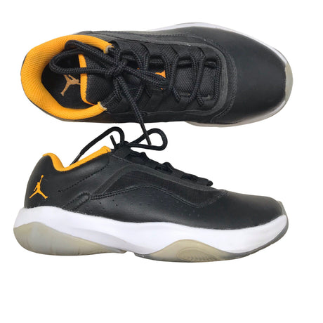 Unisex Jordan (Nike) - Tennised, suurus 39 - Must ()