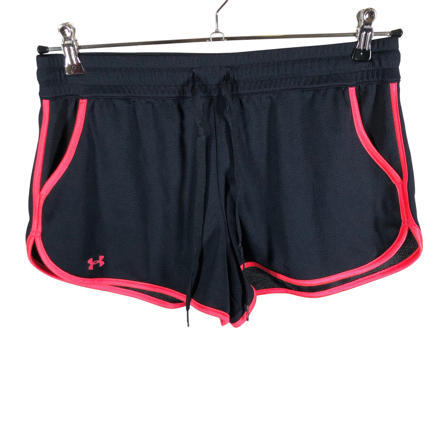 Unisex Under Armour - Lühikesed spordipüksid, suurus 38 - Must (1)
