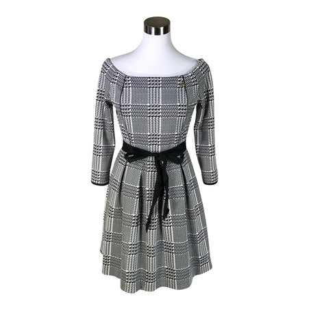 Unisex Rinascimento - Pidulik kleit, suurus 38 - Hall ()