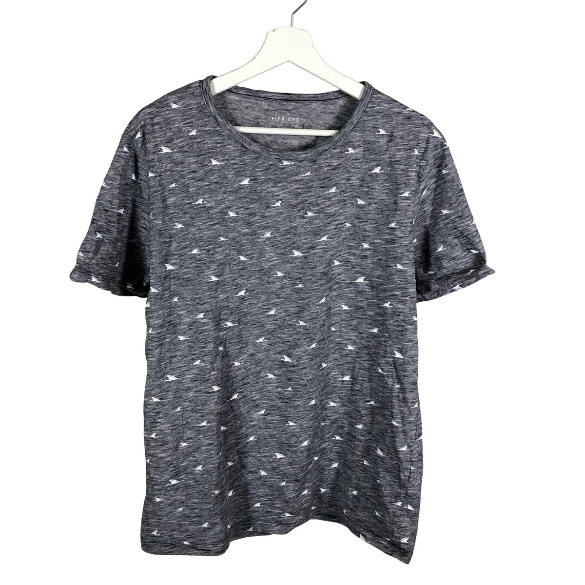 Unisex Pier One - T-särk, suurus XL - Hall (1)