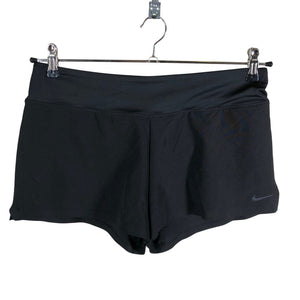 Unisex Nike - Lühikesed spordipüksid, suurus 38 - Must (1)