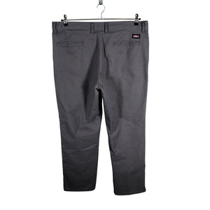 Unisex Dickies - Mittevenivad püksid, suurus W36 - Hall (2)