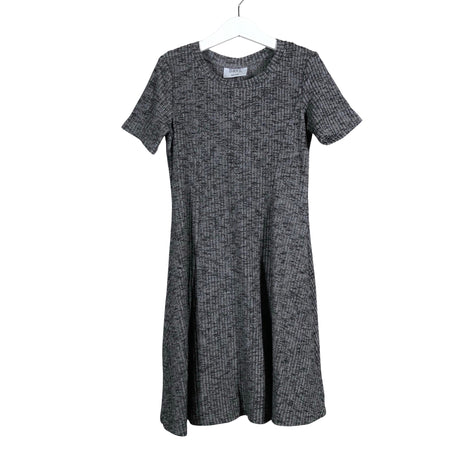 Unisex D-xel - Trikotaažist kleit, suurus 134 - 140 - Hall ()