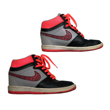 Unisex Nike - Tennised, suurus 39 - Must ()
