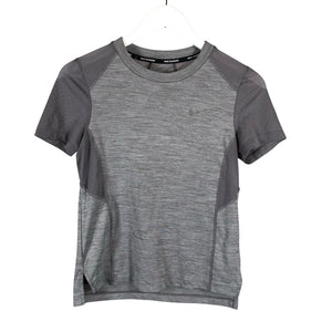 Unisex Nike - Spordisärk, lühikesed käised, suurus 34 - Hall (1)
