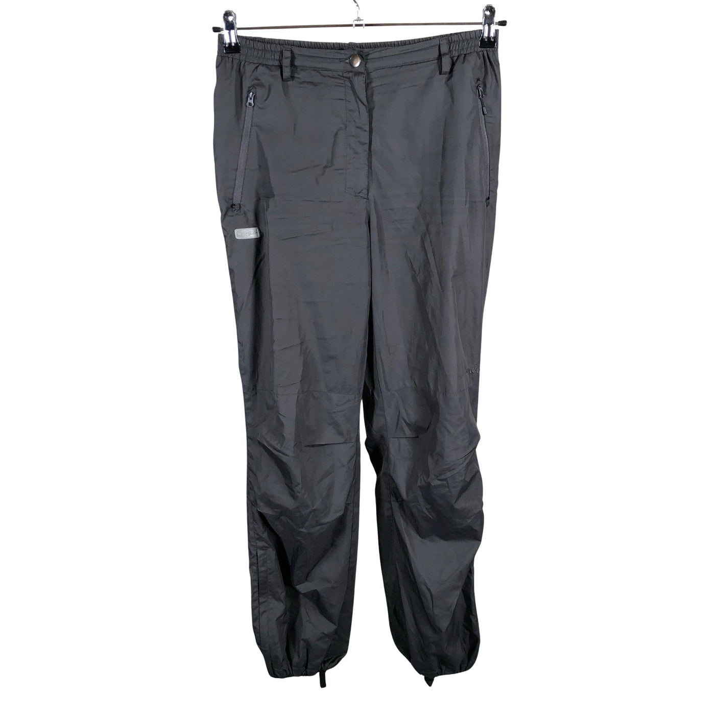 Unisex Umbro - Õuepüksid, suurus 38 - Must (1)