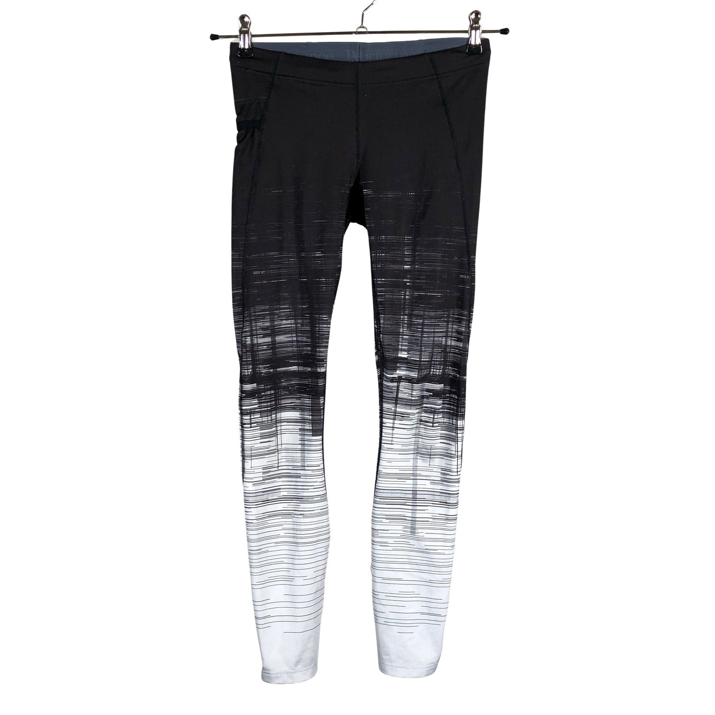 Unisex Peak Performance - Spordiretuusid, suurus 34 - Must (1)