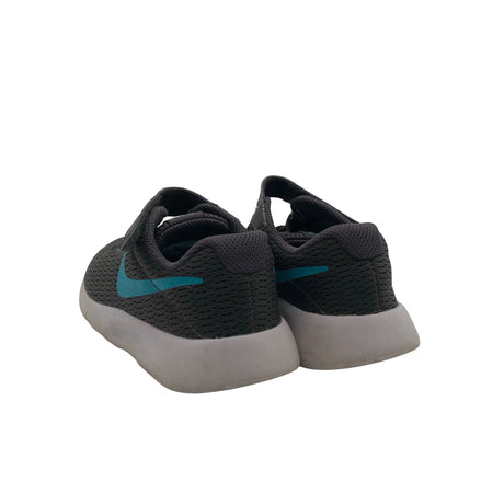 Unisex Nike - Tossud, suurus 31 - Hall (2)