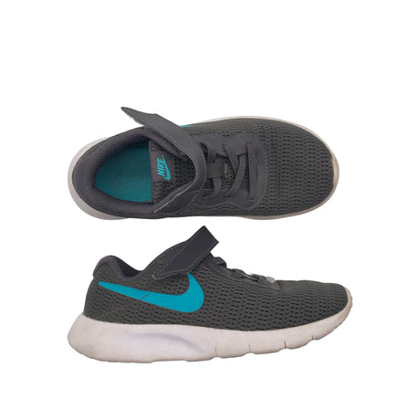 Unisex Nike - Tossud, suurus 31 - Hall ()