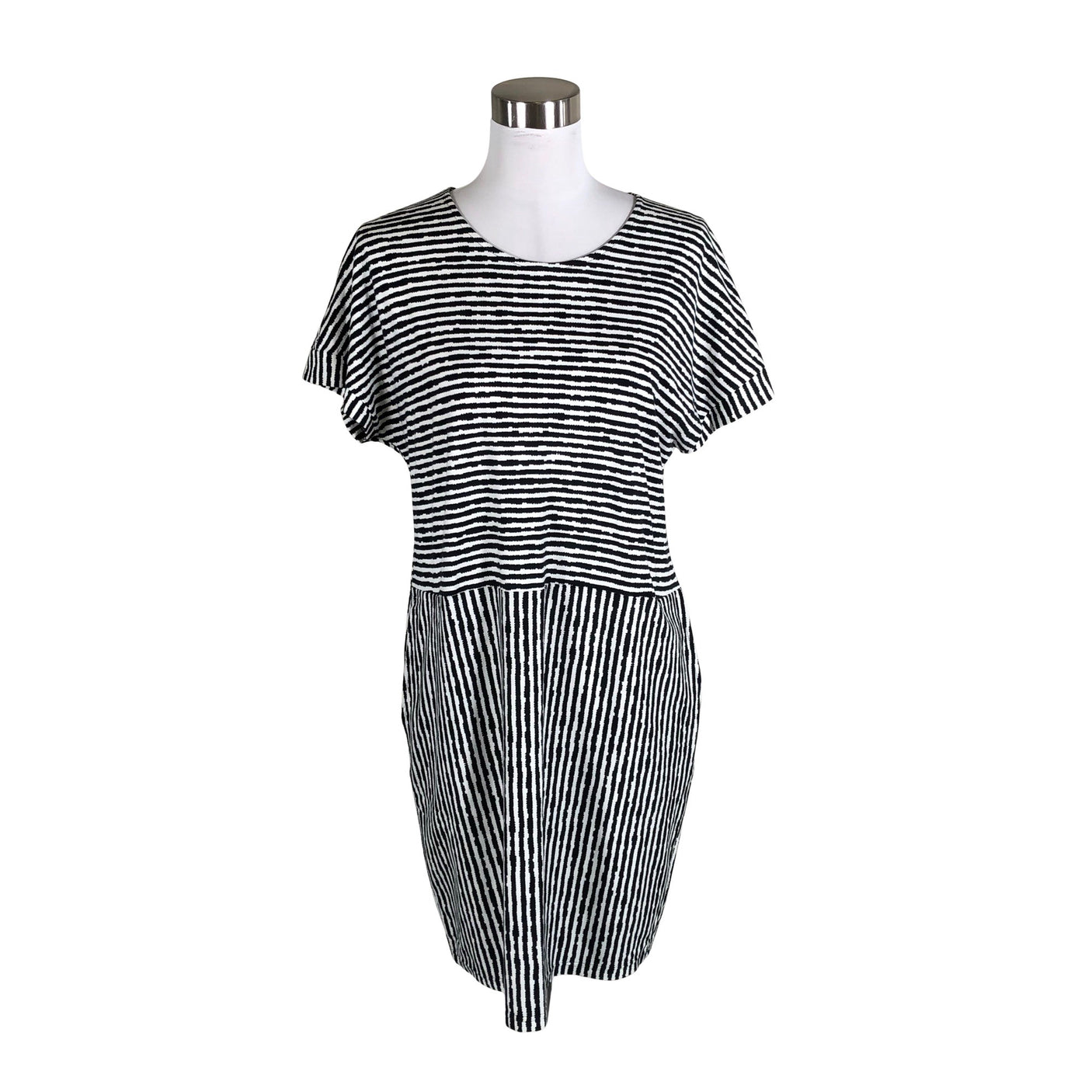 Unisex Nanso - Trikotaažist kleit, suurus 40 - Must (1)