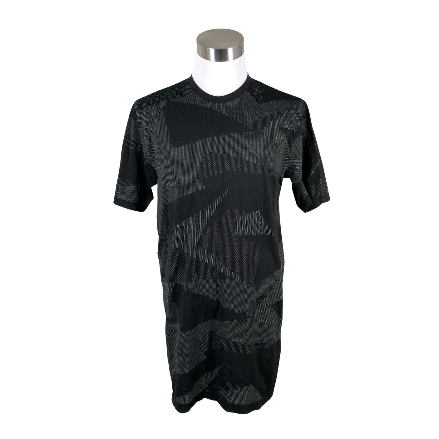 Unisex Puma - Spordisärk, lühikesed käised, suurus L - Must (1)