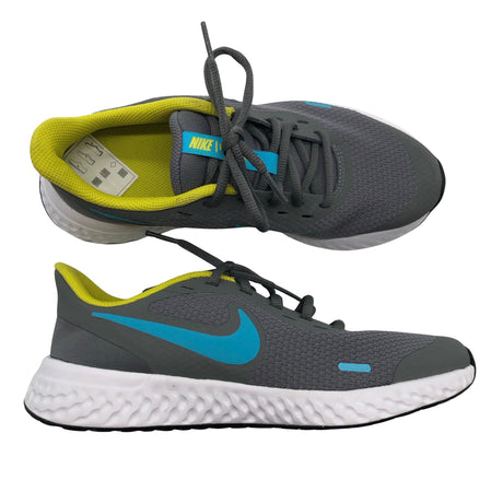 Unisex Nike - Jooksujalanõud, suurus 38 - Hall ()