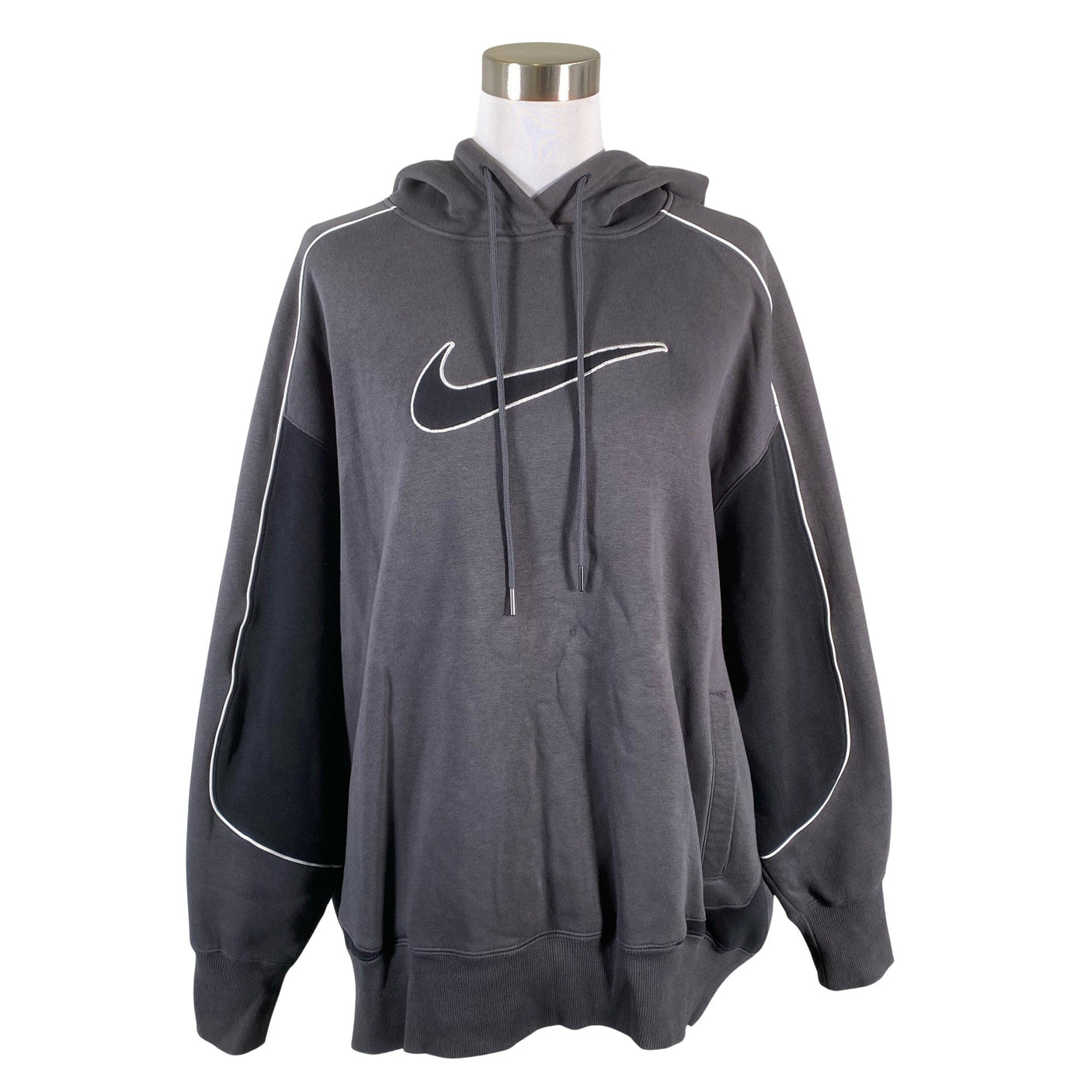 Unisex Nike - Dressipluus, suurus 40 - Hall (1)