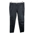 Unisex Gustav - Mittevenivad püksid, suurus 42 - Must ()