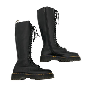 Unisex Dr. Martens - Saapad, suurus 39 - Must (1)
