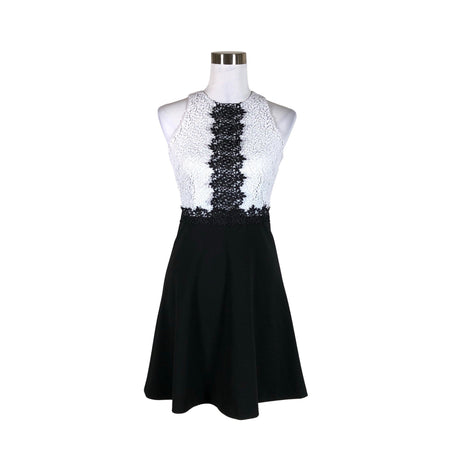 Unisex Jessica Simpson - Pidulik kleit, suurus 34 - Must ()