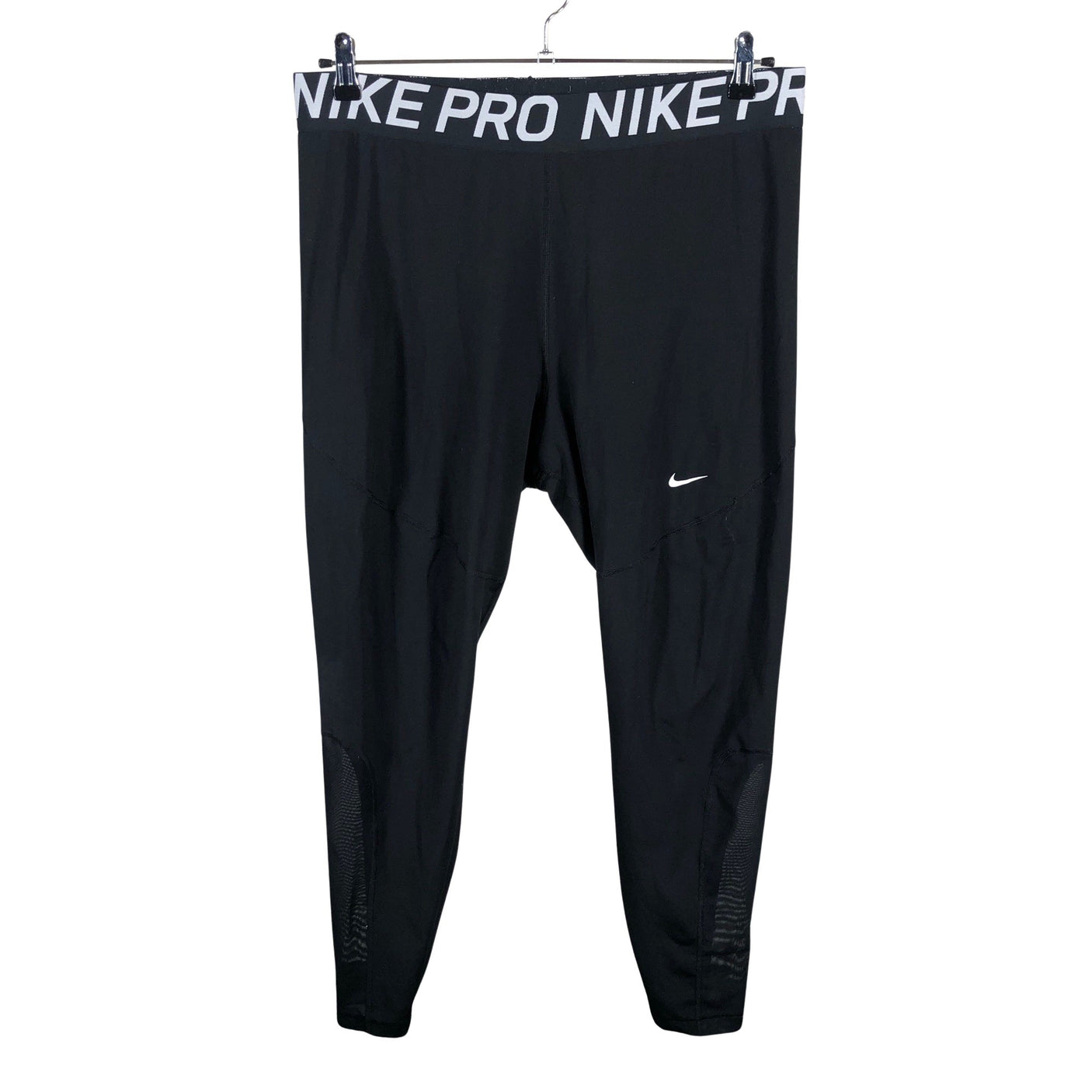 Unisex Nike - Spordiretuusid, suurus 44 - Must (1)