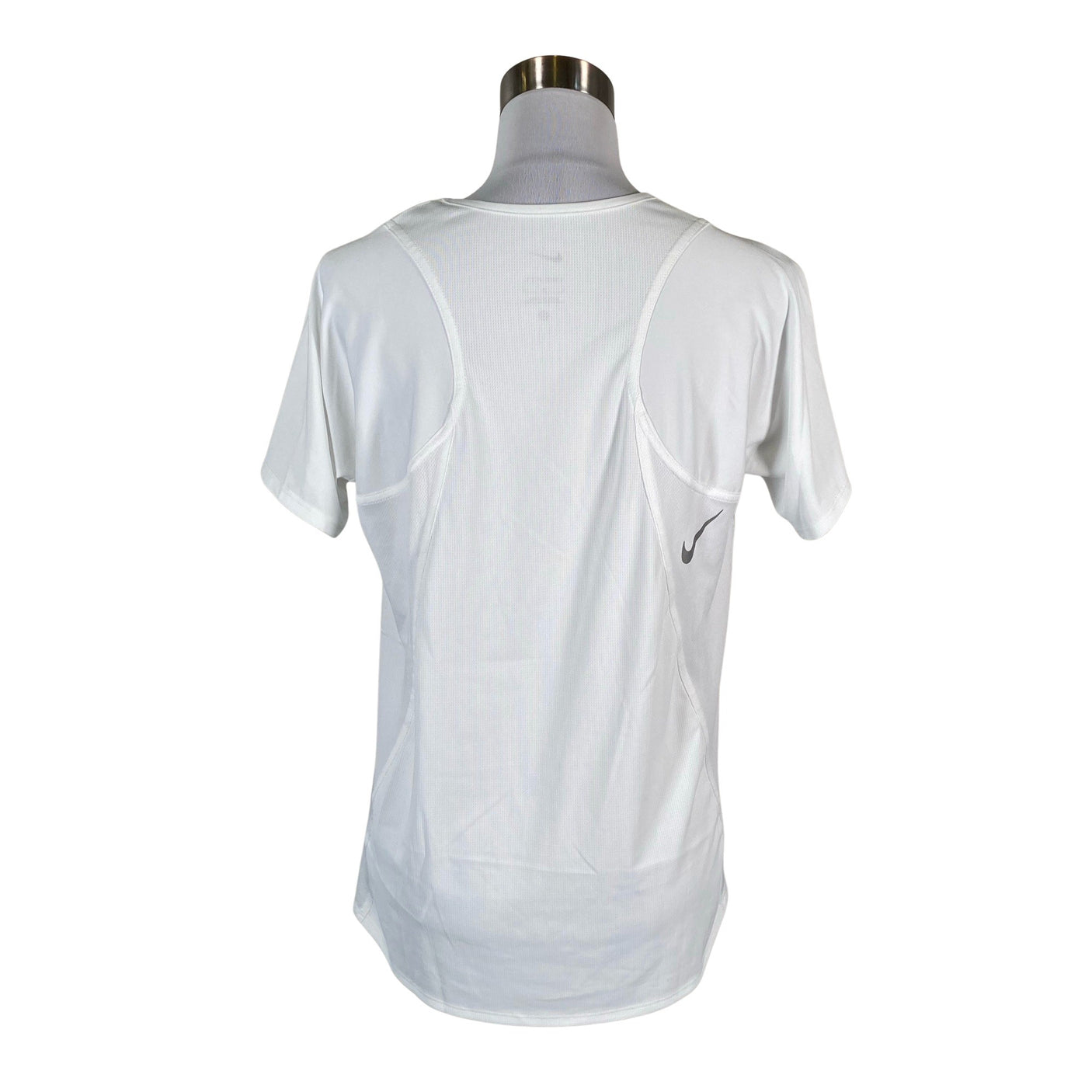 Unisex Nike - Spordisärk, lühikesed käised, suurus 40 - Valge (2)
